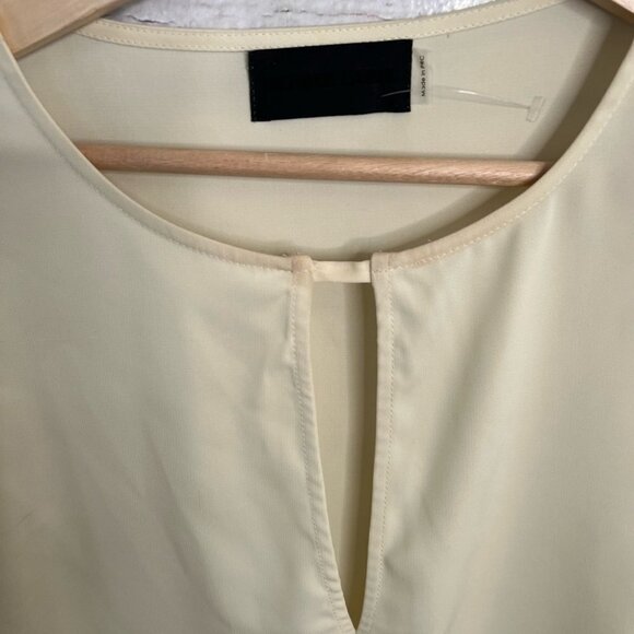 Blaque Label cream blouse top  - SIZE LARGE - Picture 5 of 9